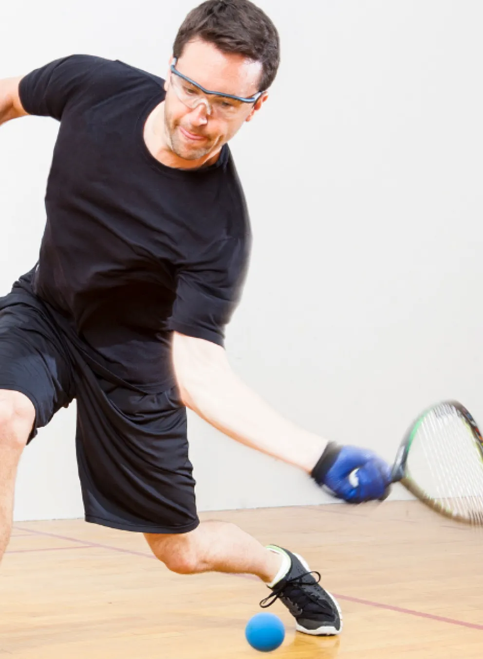 2 players playing racquetball